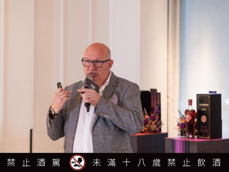 對雪莉橡木桶的情有獨鍾 坦杜酒廠經理Sandy McIntyre獻給台灣的專屬單桶