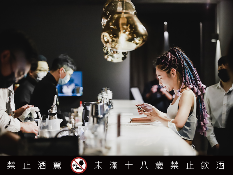 全台最⼤規模酒吧串聯活動 信義幹線3.0 打造酒吧版 勇者×微醺迷宮 RPG跑吧活動
