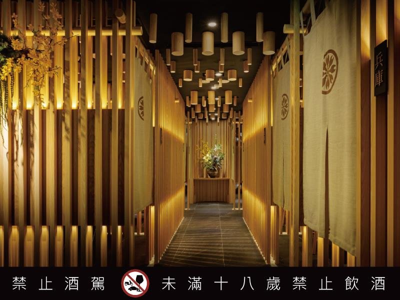 全台首創帝王蟹懷石四食 美人膠原雞湯搭配獨家契釀精品日本清酒 匠極緻鍋物 打造前所未有的奢華體驗