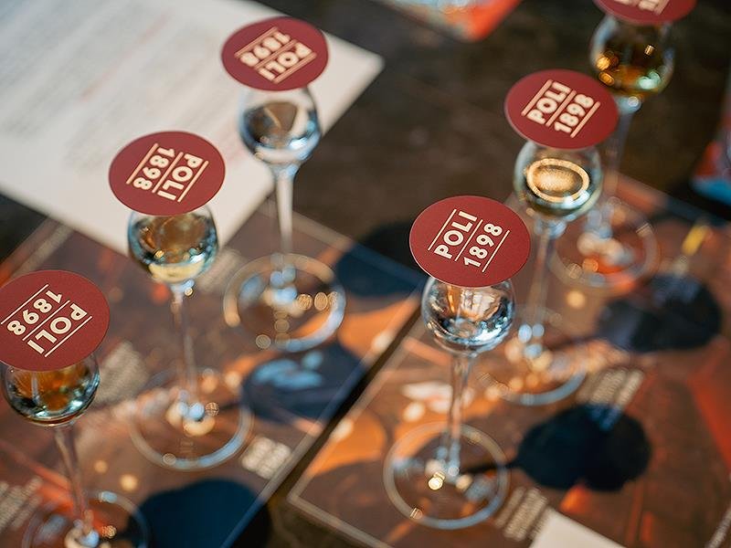 Grappa,Poli,Jacopo Poli,寶鏵,Grappolone,麝香葡萄⽩蘭地,卡⼠達,聖誕麵包