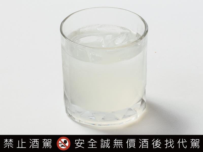 姥姥酸菜魚插旗台中老虎城 推出全台首間品牌調酒吧 吃魚配酒更過癮