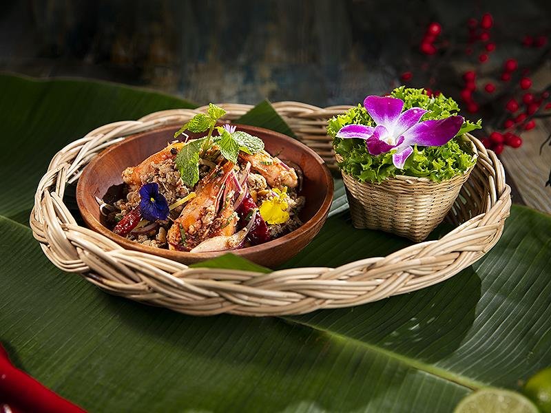 Thai J 泰式料理餐廳 「泰澎湃」泰式年菜雙層拼盤開賣 宮廷皇室盛宴雙層大拼盤 找出紅包送千元現金