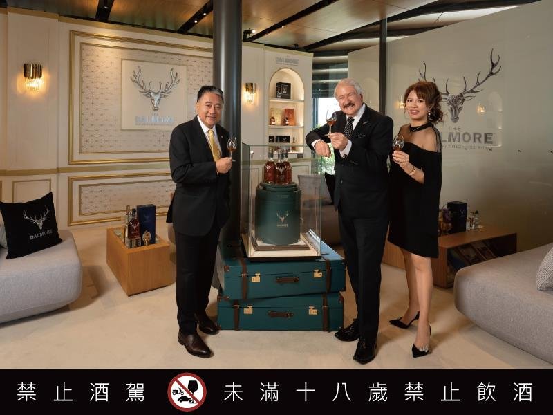 傳奇釀酒師Richard Paterson化身 大摩時光鎏寓 寓所主人