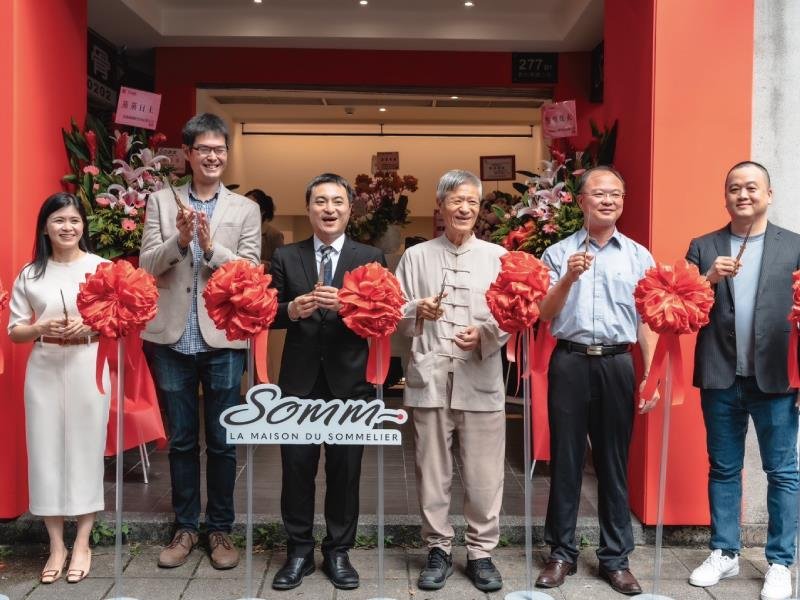 開平餐飲打造世界風味品飲空間!侍酒師推薦 SOMM 餐酒館