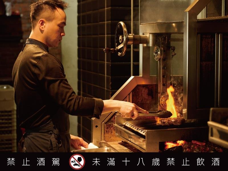 遠慕 WILDMOOR攜手北、中、直火料理名店 展開圍繞於火焰 自然與遠慕威士忌的直火野宴